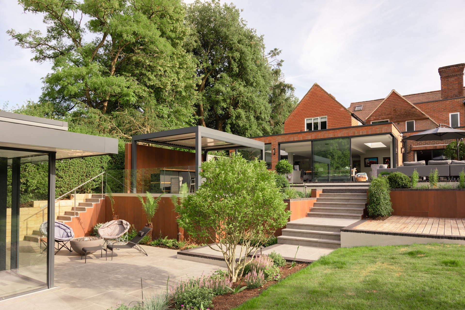 J&S Scapes - Amersham - Buckinghamshire Garden Design - 11
