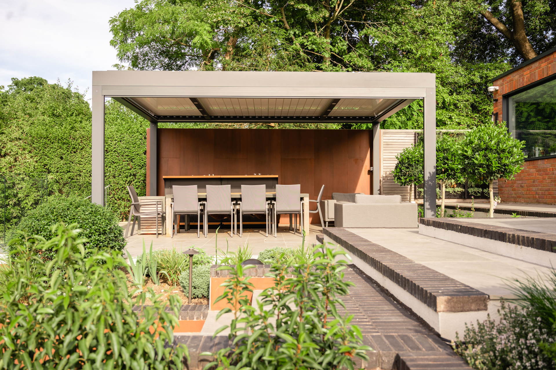 J&S Scapes - Amersham - Buckinghamshire Garden Design - 12
